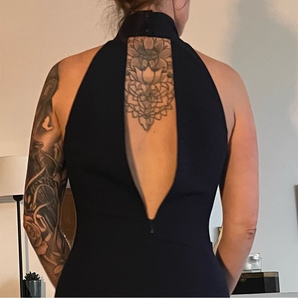 Halter neck backless mini dress - Picture 5 of 7